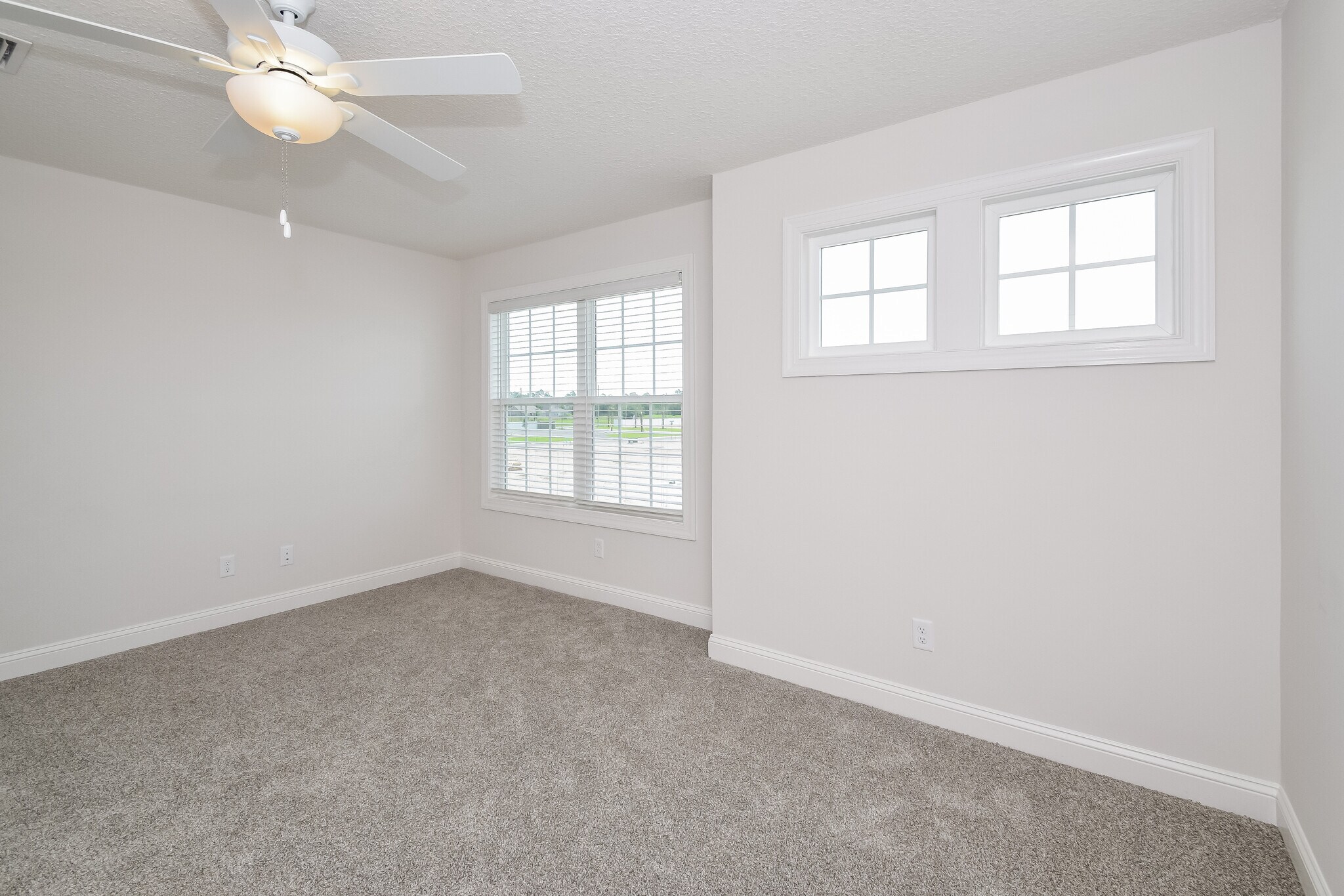 Building Photo - 1096 Walker Point Way