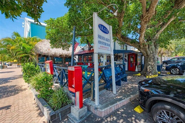 Building Photo - 5216 Calle De Costa Rica