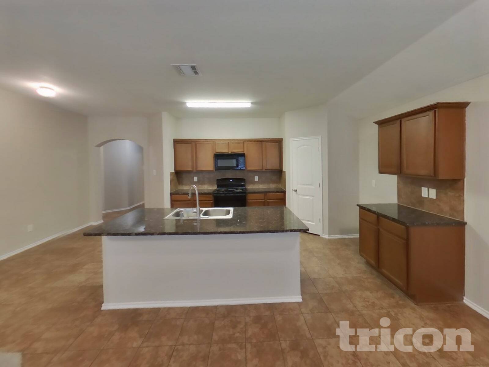 Building Photo - 1114 Bellevue Dr