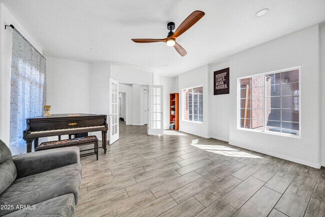 Building Photo - 7149 W Avenida Del Sol