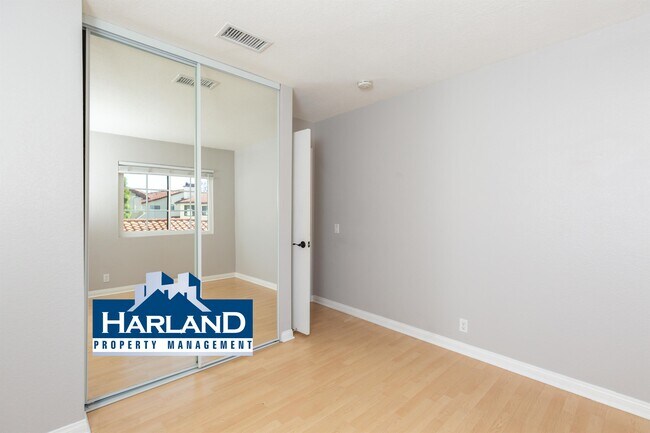 Building Photo - 4245 Porte De Merano