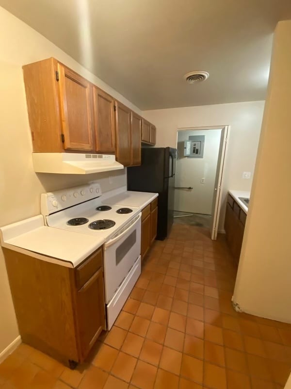 Building Photo - 613 Palisades Dr