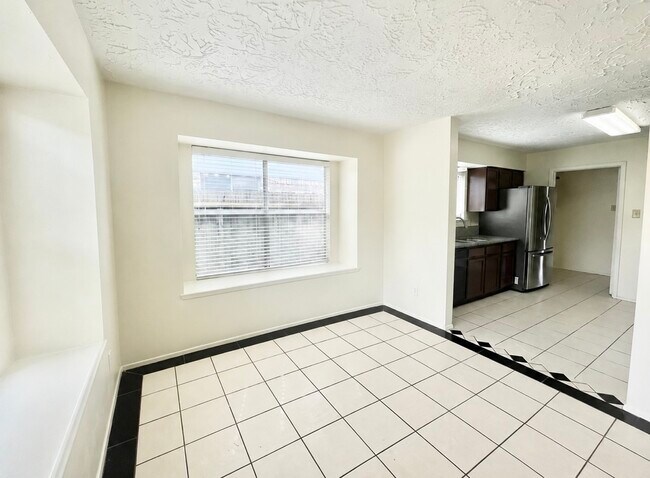 Building Photo - 503 Penwood Ct