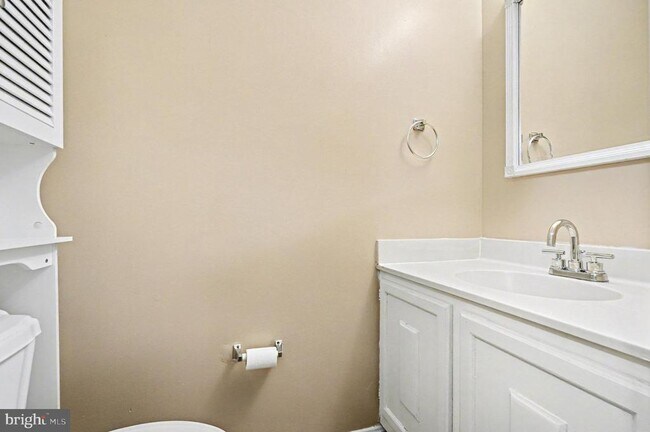 Building Photo - 5502 Lakewhite Ct