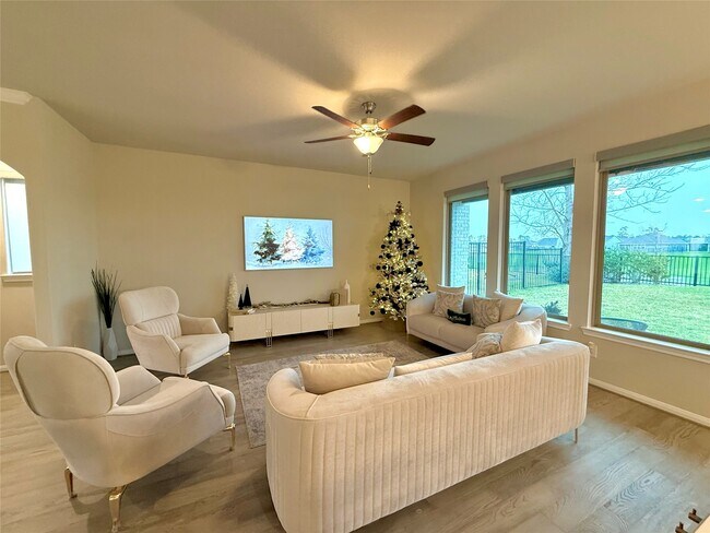 Building Photo - 15782 Cairnwell Bend Dr