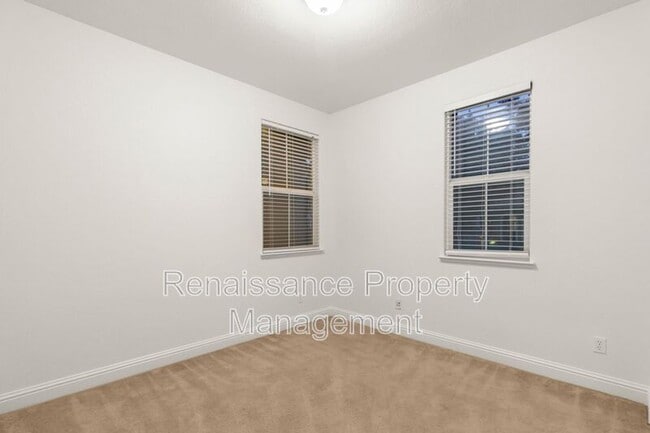 Building Photo - 363 W Viento St