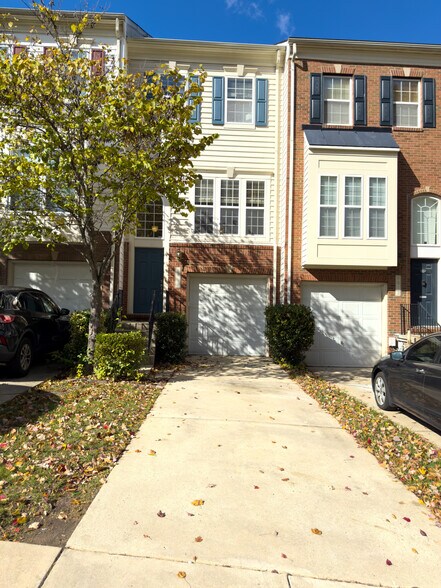 Primary Photo - 8010 Pennington Dr