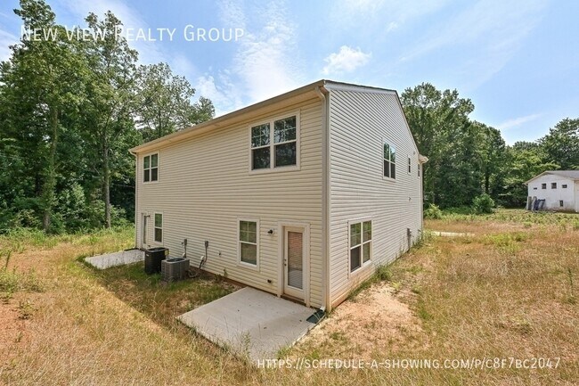 Building Photo - 1725 E Cloaninger Ave