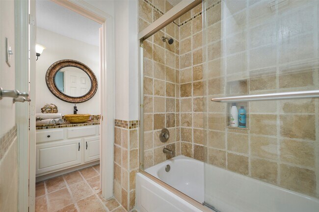 Building Photo - 14311 Islandwoods Dr