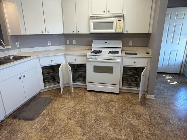 Building Photo - 9771 SW 97th Ln