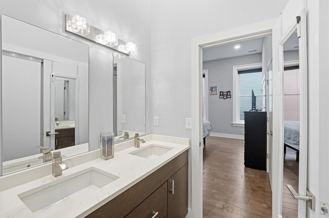 Building Photo - 408 Scott St