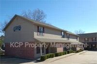 Building Photo - 3210 Phoenix Ave