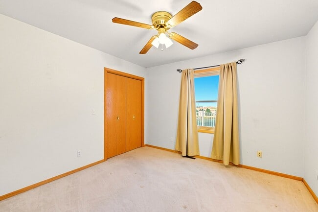 Building Photo - Peaceful Country 4 Bed, 3 Bath Home in Eli...