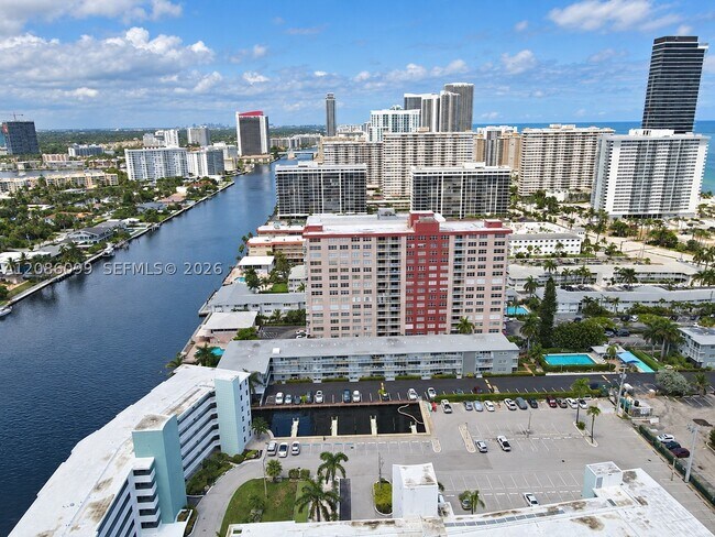 Building Photo - 3161 S Ocean Dr