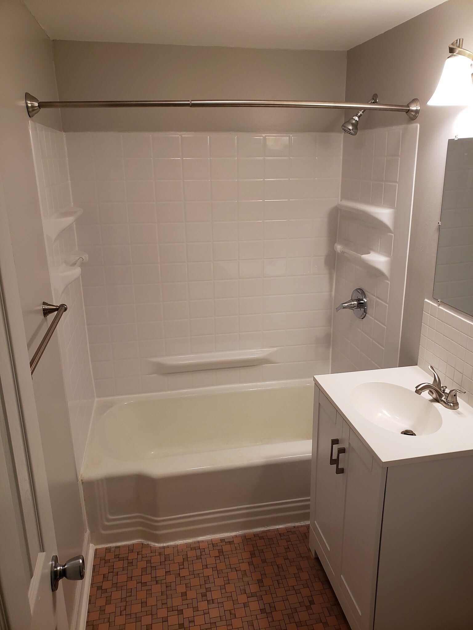 Building Photo - 509 E 27th Ave