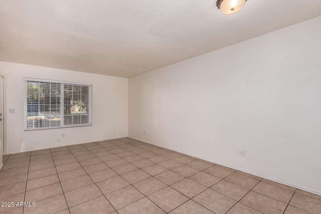 Building Photo - 6606 W Jamaica Dr