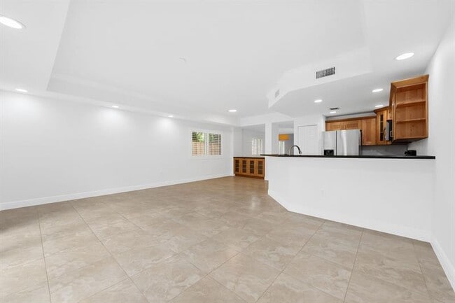 Building Photo - 1719 SW 23rd St