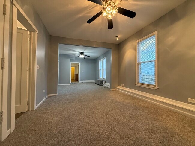 Building Photo - 1723 Emerson St