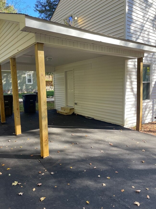 Building Photo - Charming Fully Renovated 2-Bedroom, 1.5-Bath Home for Rent, Lawn Maintenance and W/d Units Included