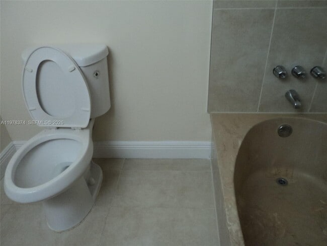 Building Photo - 1301 NE 7th St