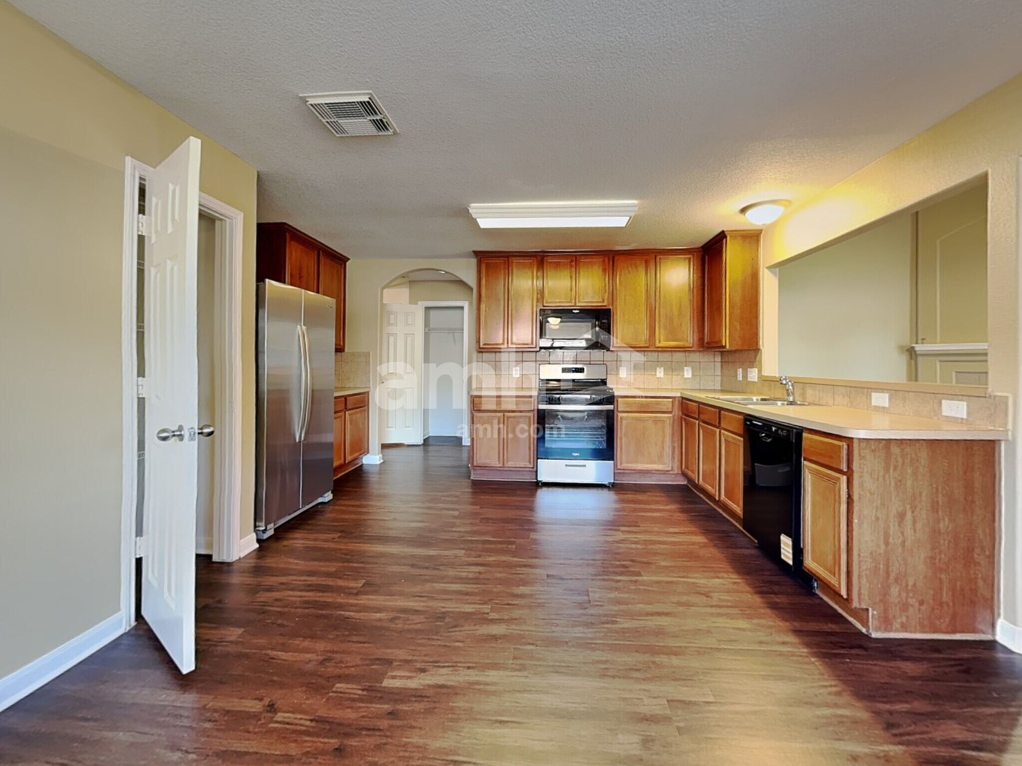 Building Photo - 22927 Lily Creek Dr