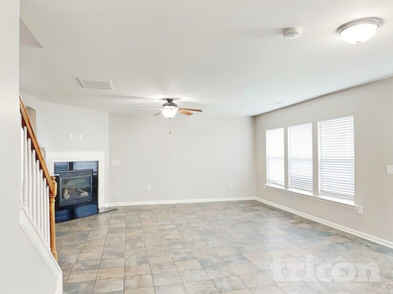 Building Photo - 310 Waterlemon Way