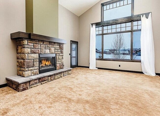 Building Photo - 2615 Castle Pines Cir