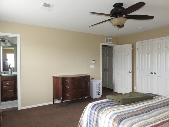 Building Photo - Central Park Home for Rent