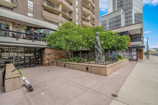 Building Photo - 1020 15th St