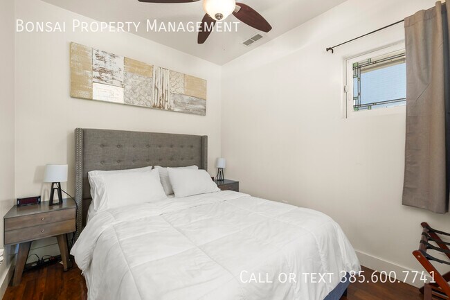 Building Photo - 807 S 500 E