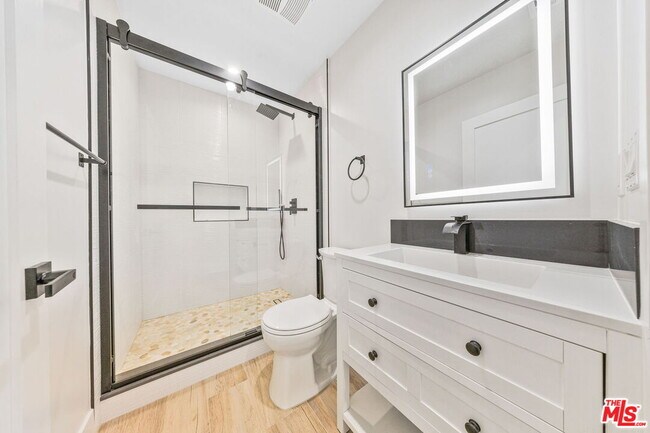 Building Photo - 5455 Harcross Dr