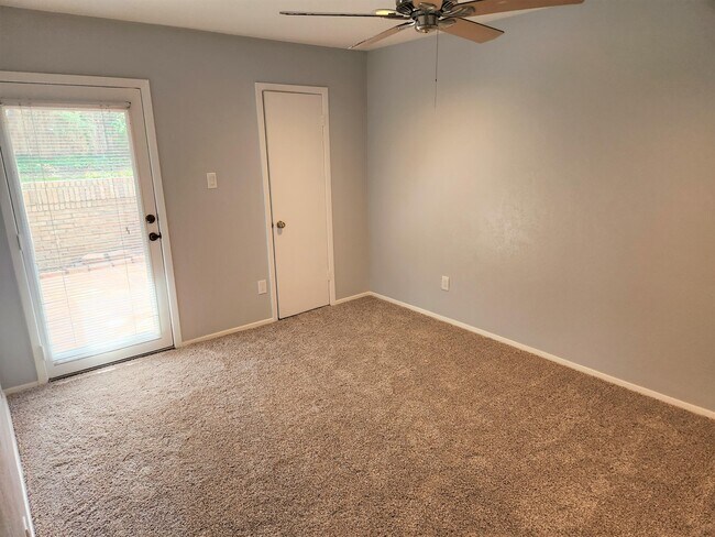 Building Photo - 1748 Ohlen Rd