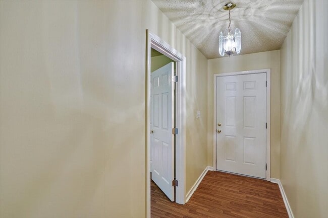 Building Photo - 155 Cypress Dr