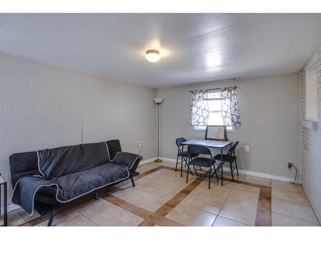 Building Photo - northwest lubbock home pre-leasing for mid...