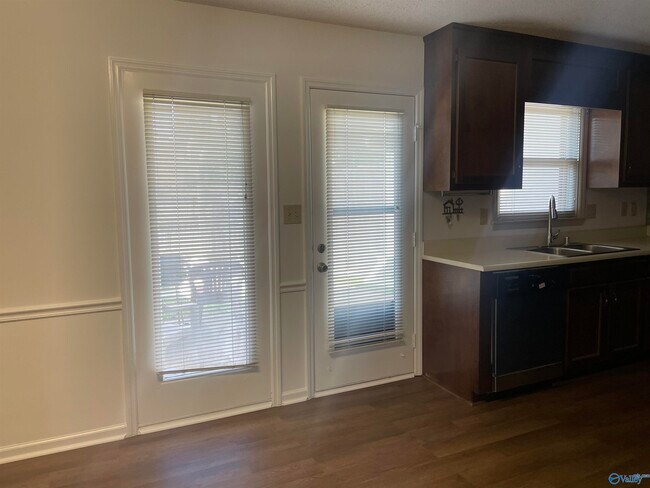 Building Photo - 6613 Steeplechase Dr NW