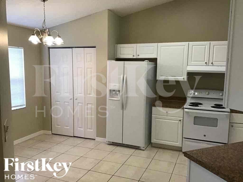 Building Photo - 4718 Westwind Dr