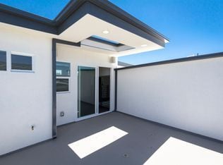 Building Photo - 205 S Irena Ave