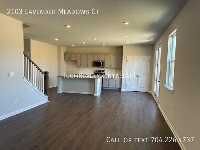 Building Photo - 2103 Lavender Mdws Ct