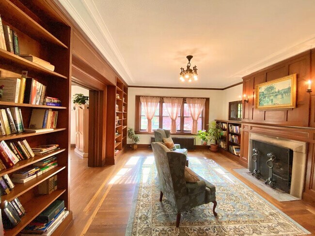 Building Photo - 3085 Fairmount Blvd