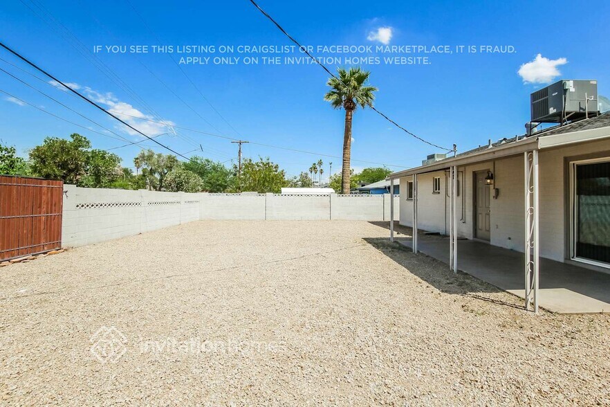 Building Photo - 420 E Hermosa Dr
