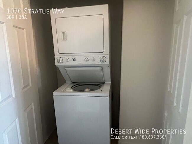 Building Photo - 1070 Stratus Way