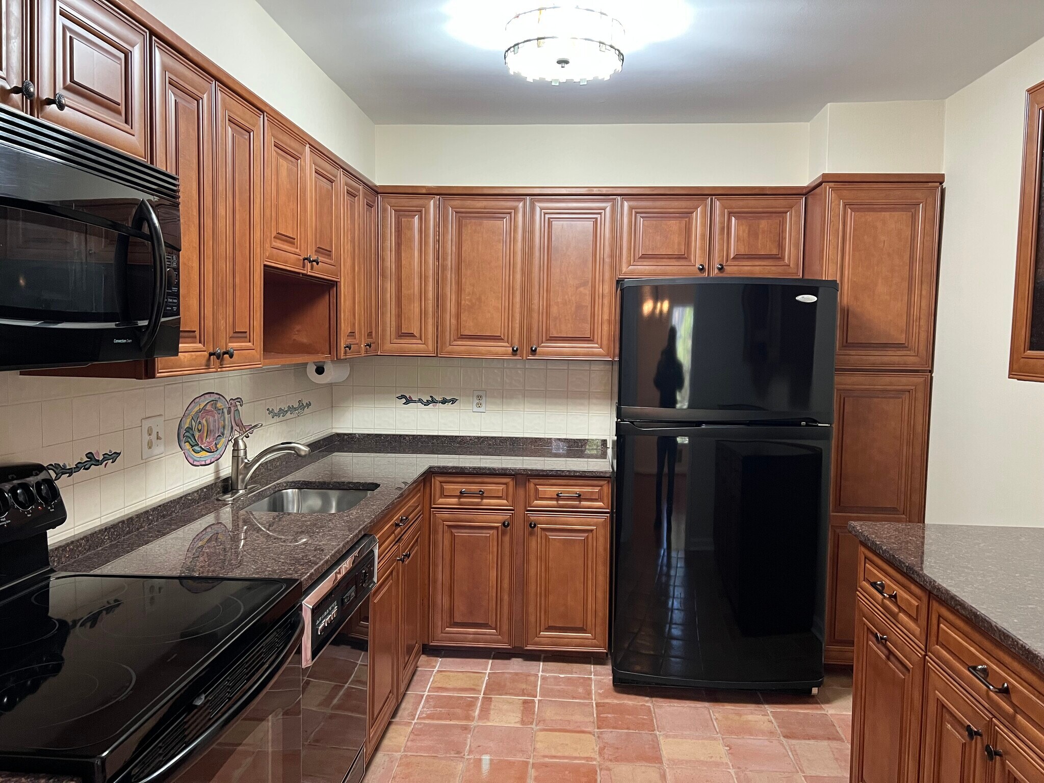 Kitchen 2/5 - 2105 Bucknell Ter