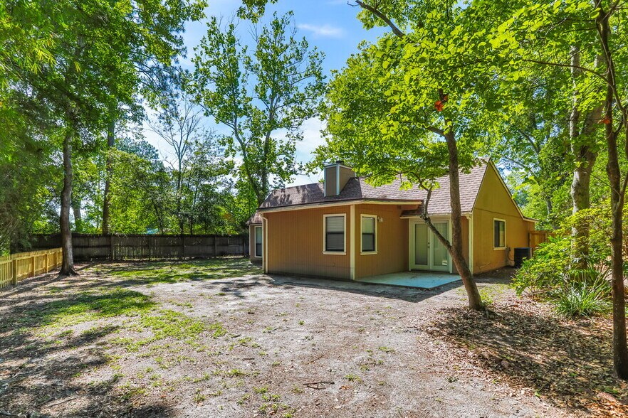 Building Photo - 6847 Coralberry Ln