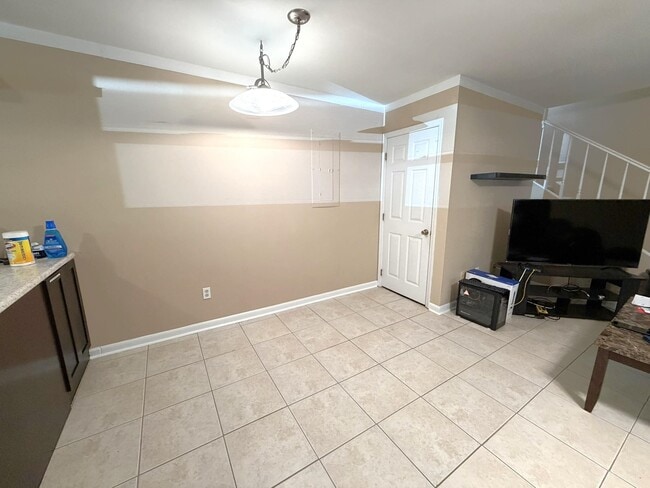 Building Photo - 514 Teal Ln