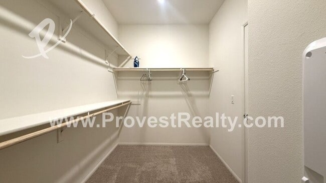 Building Photo - 10732 Quarter Horse Ave