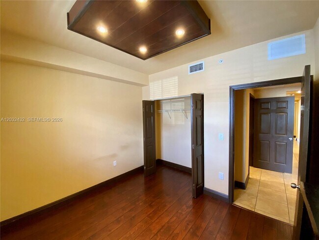 Building Photo - 8800 NW 107 Ct