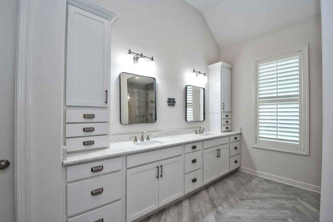 Building Photo - 10441 Sockeye Dr