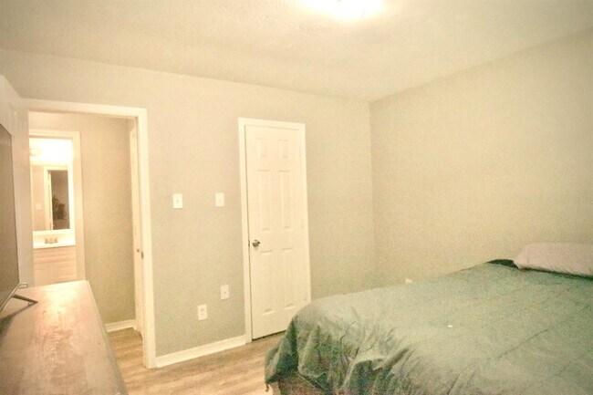 Building Photo - 21630 Trilby Way