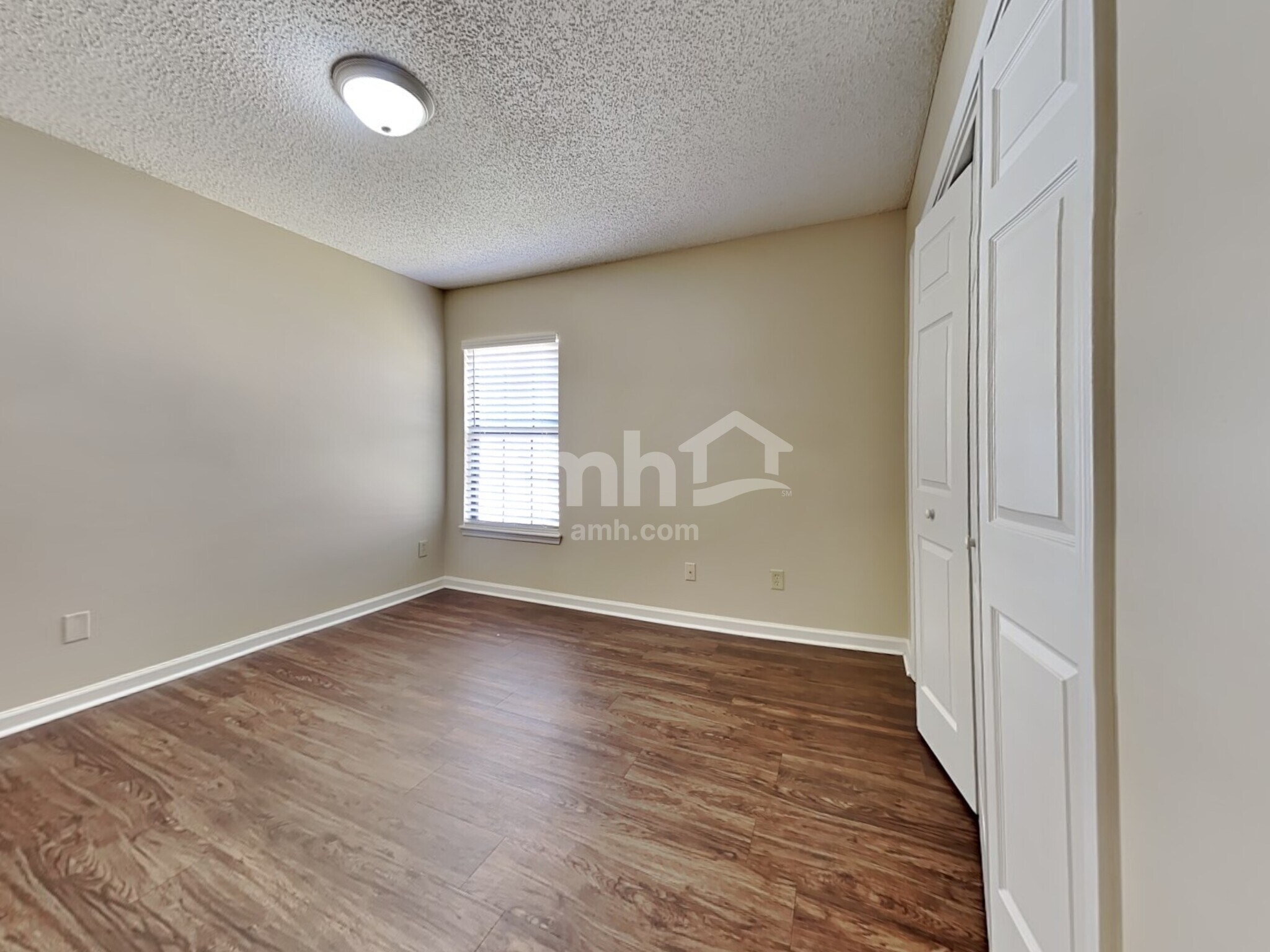 Building Photo - 4488 Misty Dawn Ct S
