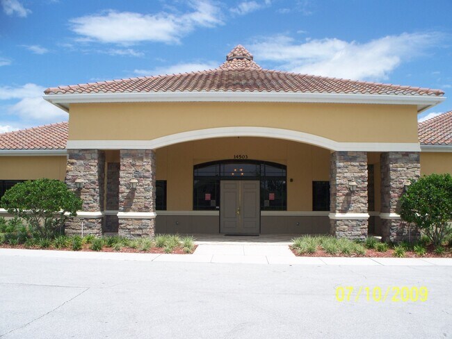 Building Photo - Beautiful 4/5 Bedroom Home in Wyndham Lakes
